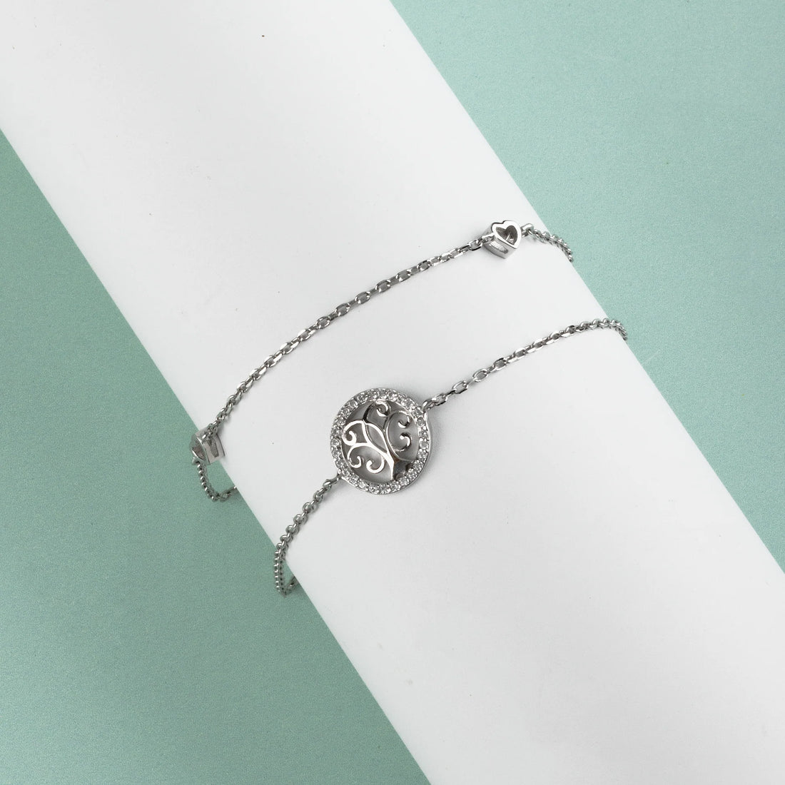 Unveiling the Magic of Silver Bracelets from Dazelane!