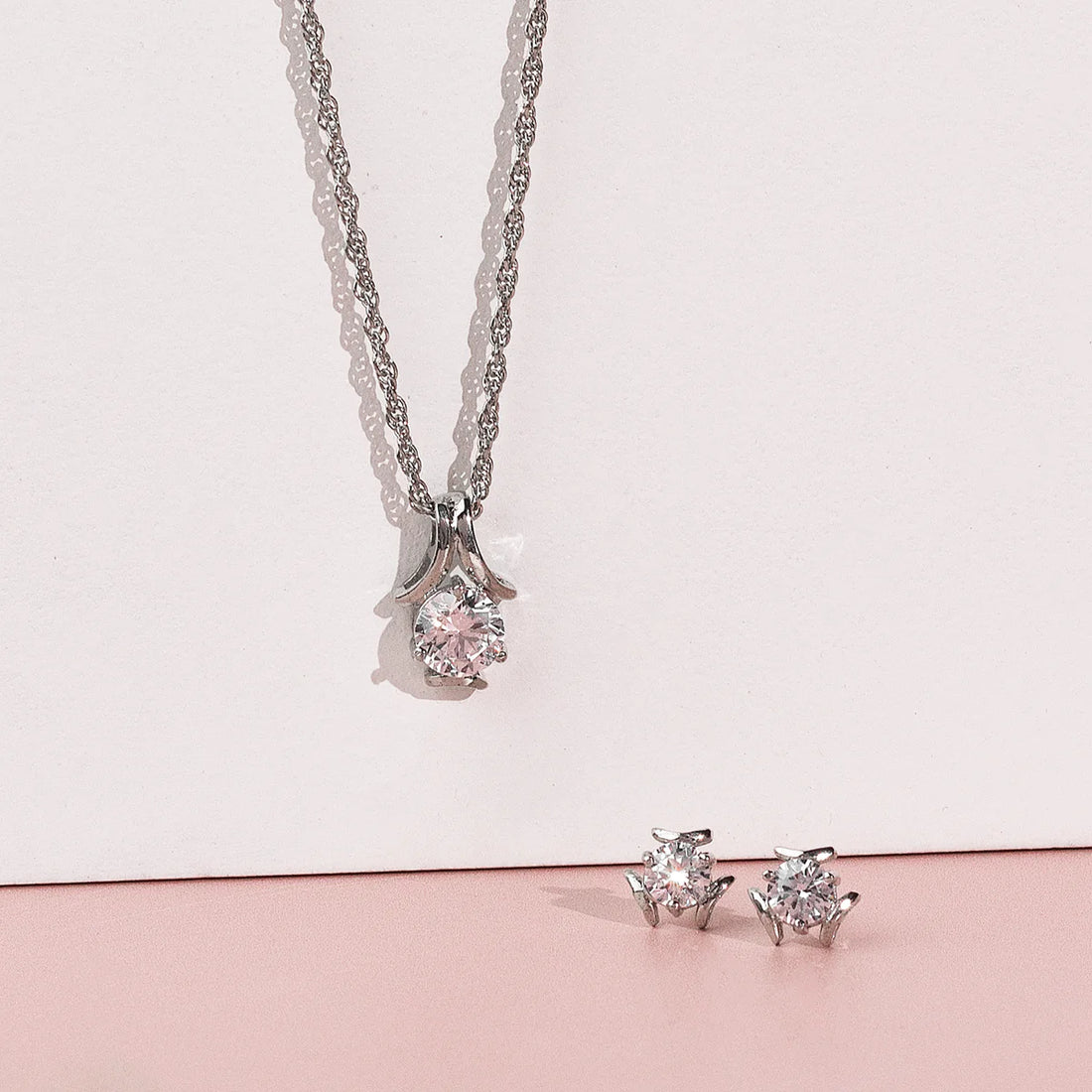 Affordable Luxury: A Stylish Guide to Choosing Your Perfect 925 Silver Pendant