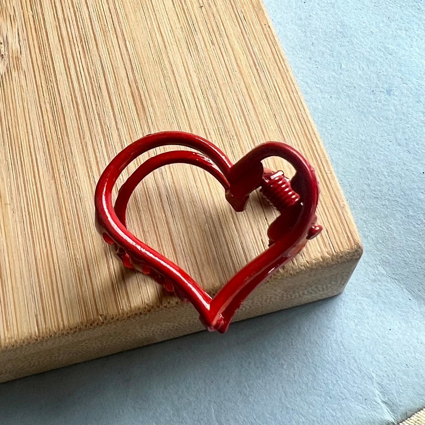 Mini Red Heart Hair Clutcher