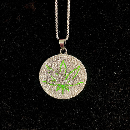 Leaf Iced Out Hip Hop Pendant Necklace With Chain