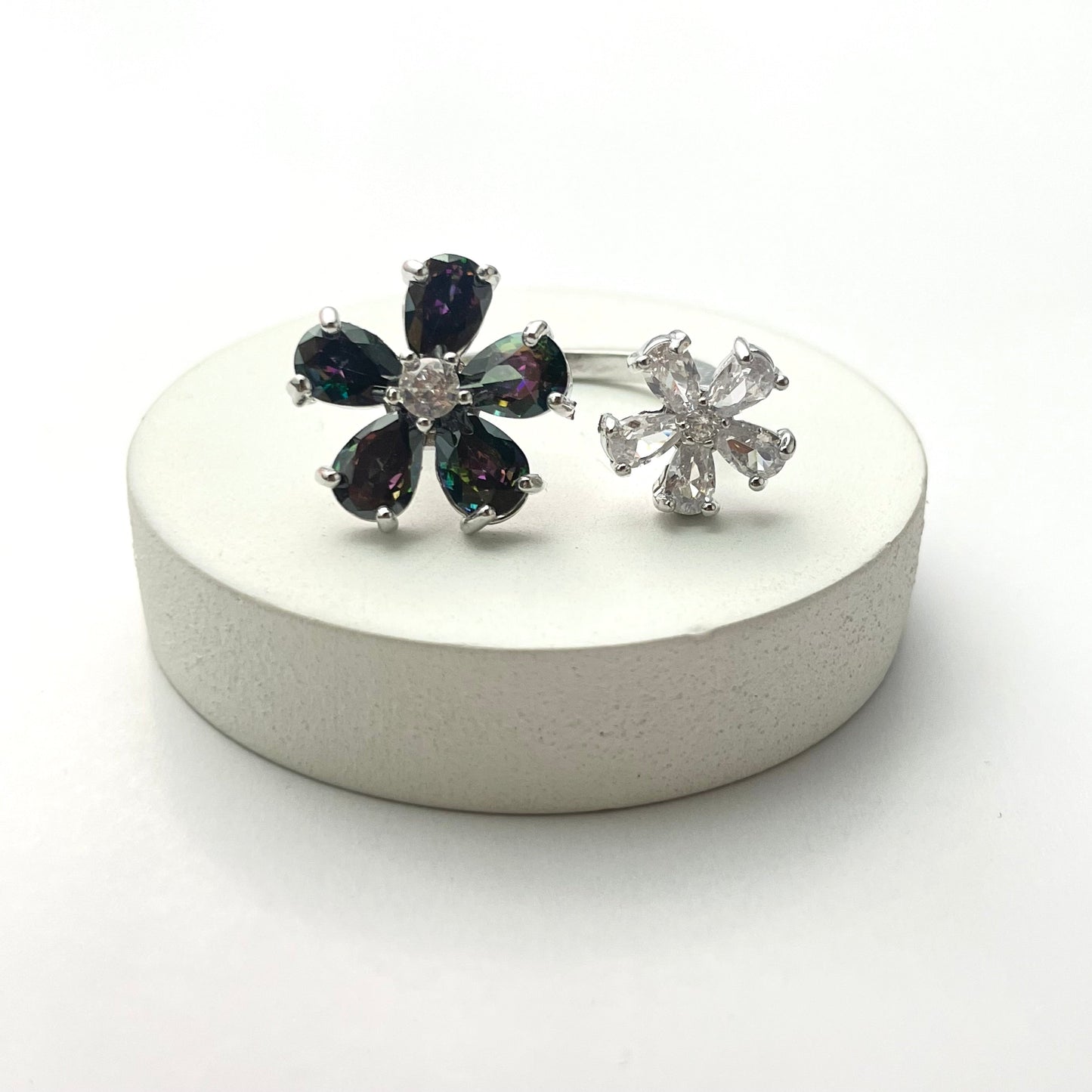 Adjustable Silver Flower Stone Studded Ring