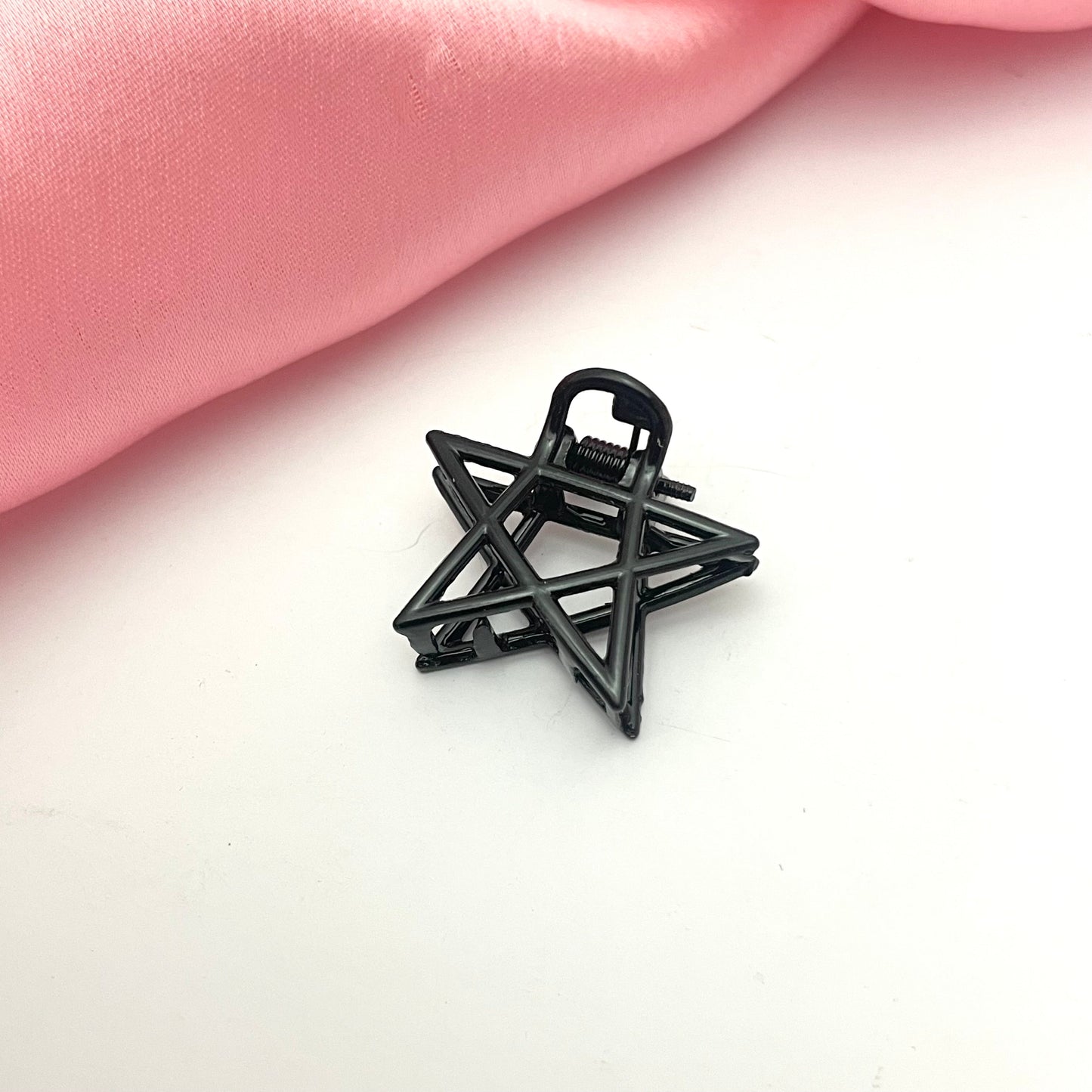 Mini Black Star Shaped Metal Hair Clutcher